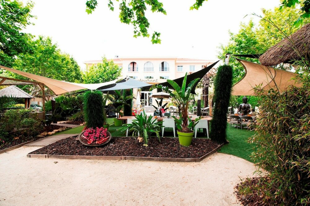 Фото Adonis Sanary Grand Hotel des Bains