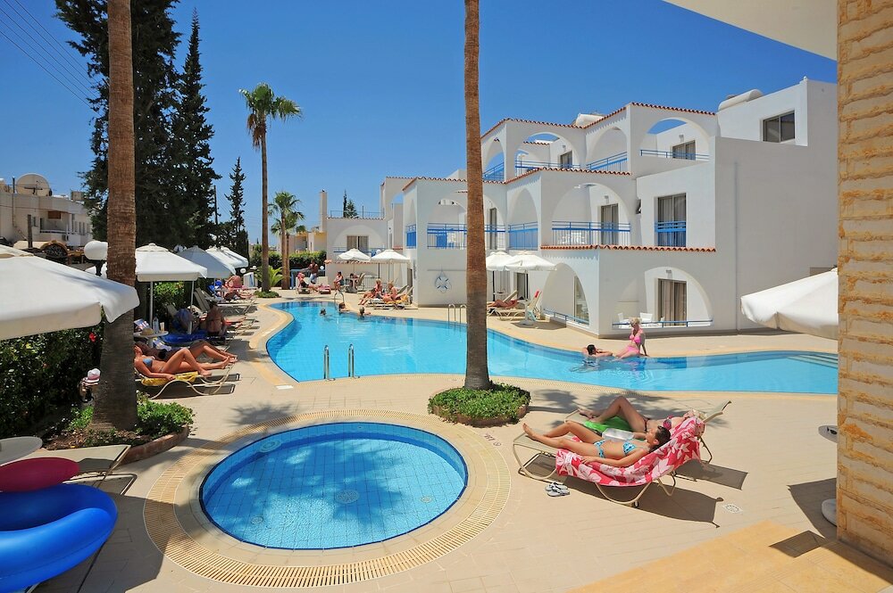 Фото Petrosana Hotel Apts