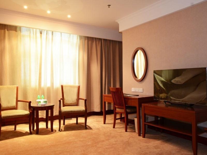 Фото GreenTree Inn Dongguan Houjie Business Hotel