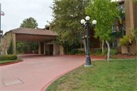Фото Holiday Inn Express & Suites Camarillo, an Ihg Hotel