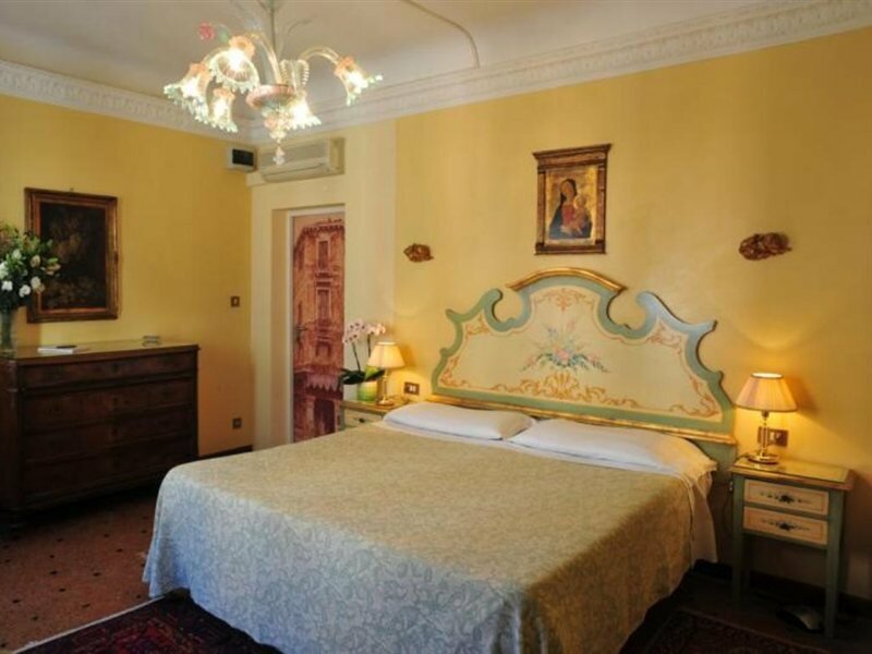 Фото Hotel La Fenice Et Des Artistes