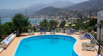 Фото Stalis Bay Apartments