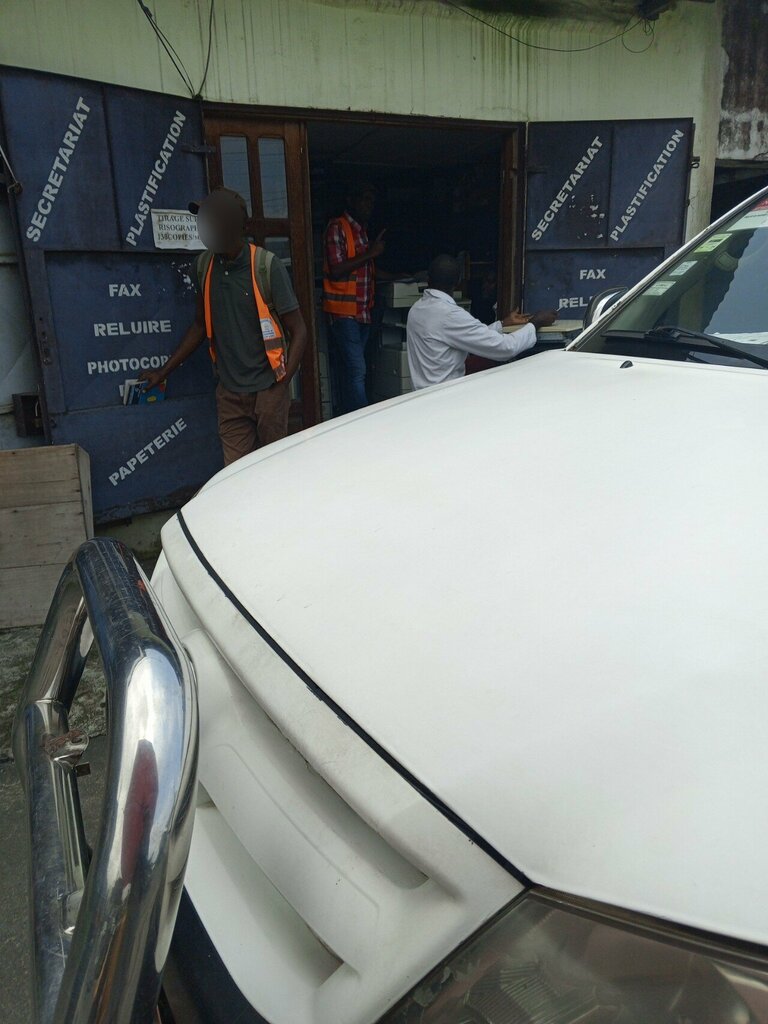 Internet cafe Cyber, Douala, photo