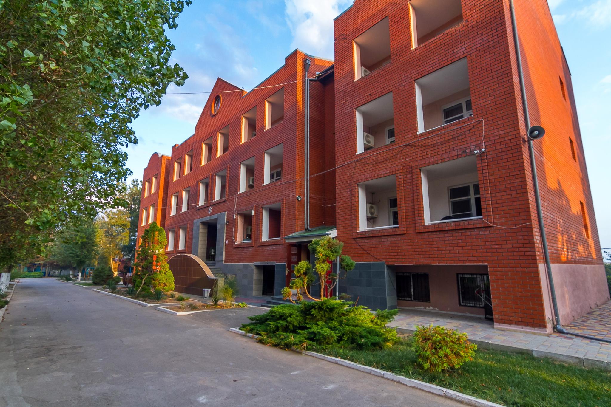 Фото отеля 2