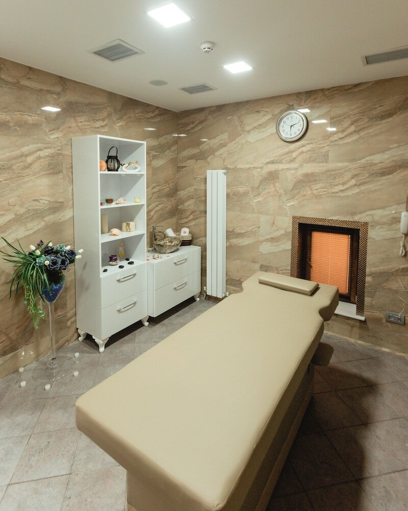 Фото Mariana Trench Hotel & SPA