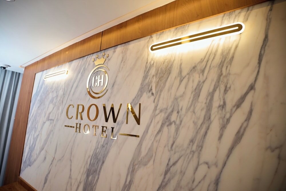 Фото Crown Hotel
