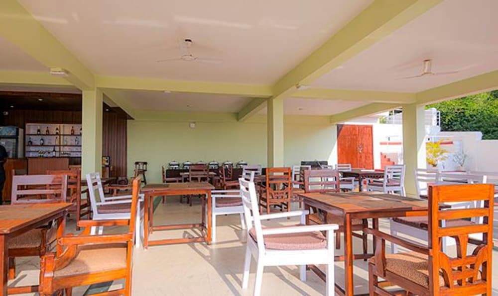 Фото Fabhotel Prime Sparv Aulakhs Resort