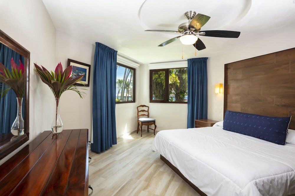 Фото Vista Vallarta All Suites on the Beach