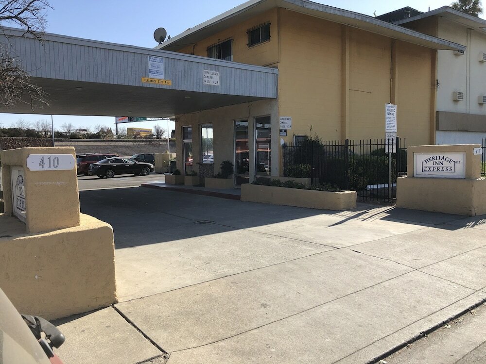 Фото Heritage Inn Express Hayward