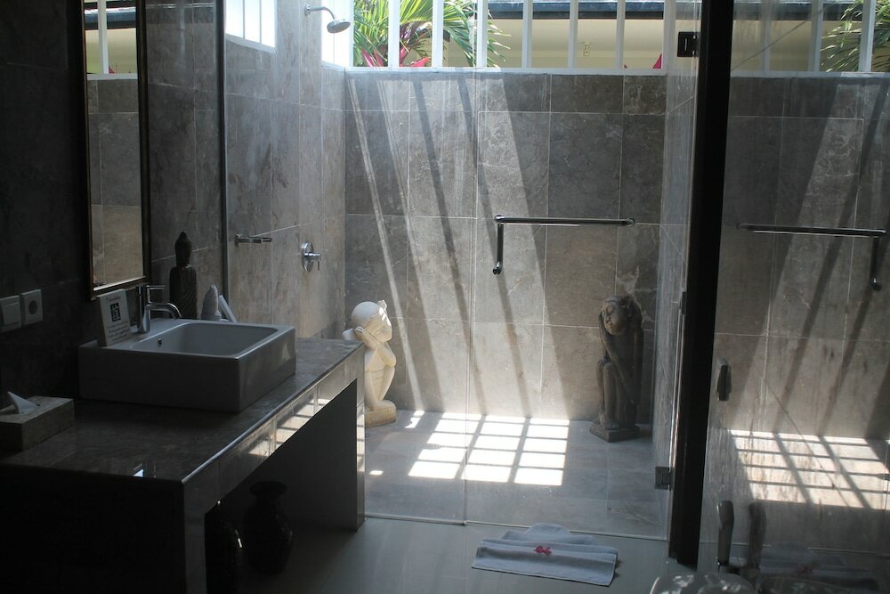 Фото Kelapa Lovina Beach Villas