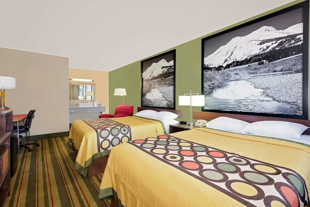 Фото Super 8 by Wyndham Denver Central