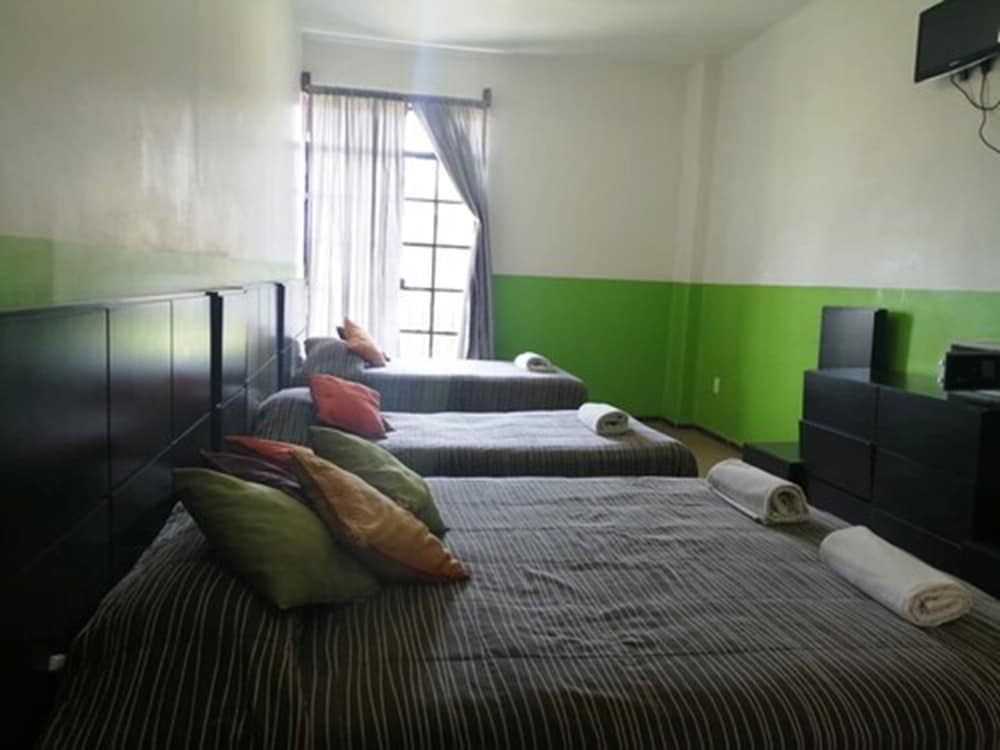 Фото Amigo Suites