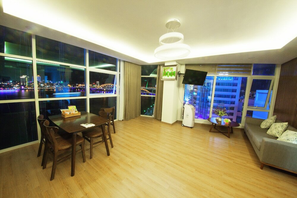 Фото Pariat River Front Hotel