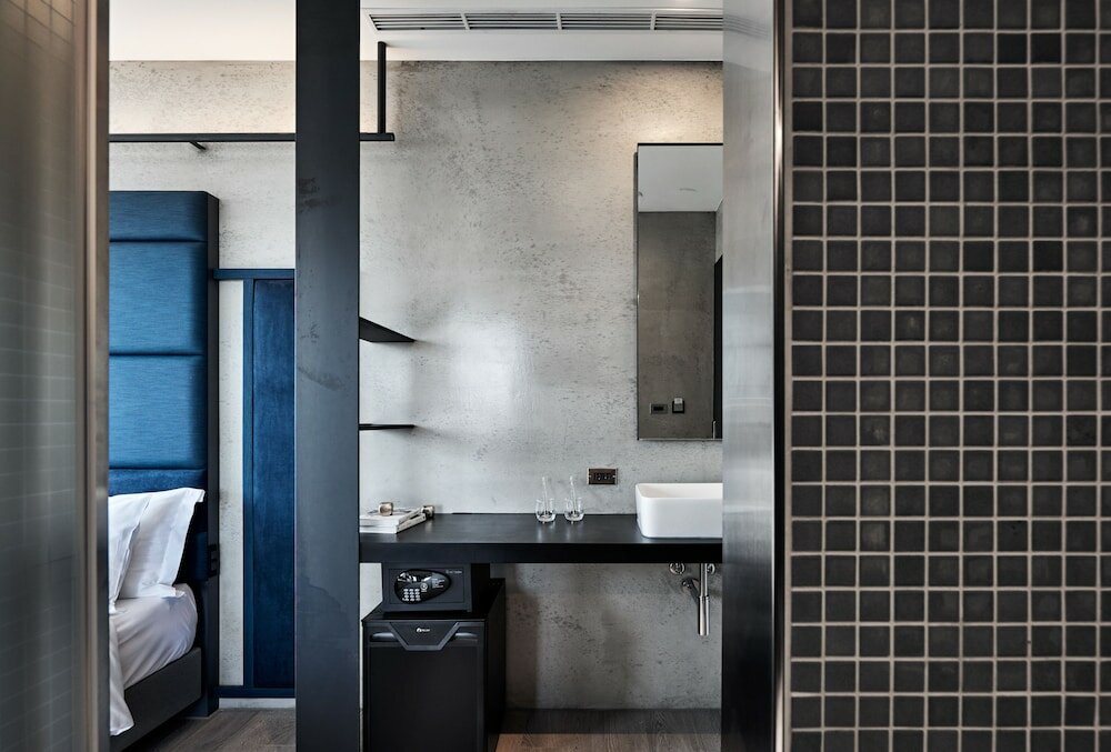 Фото Waterfront Hotel