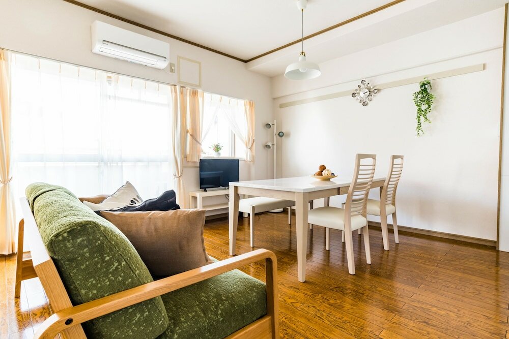 Фото Universal Bay Condominium