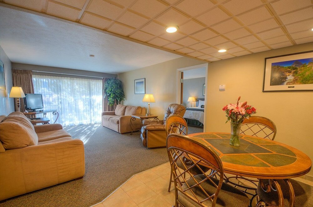 Фото Fairmont Hot Springs Resort