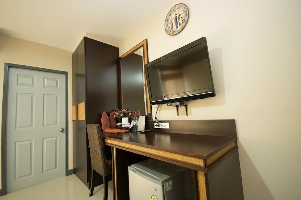 Фото The Corner Hotel - Adults Only