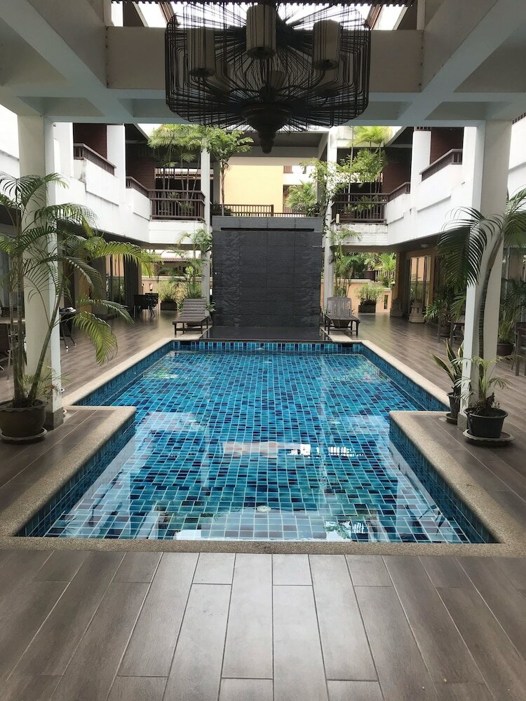 Фото отеля 2