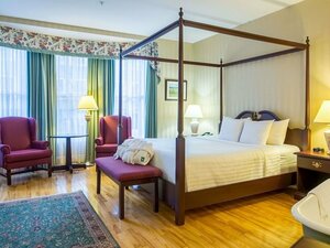 Гостиница Quality Inn & x26; Suites Downtown