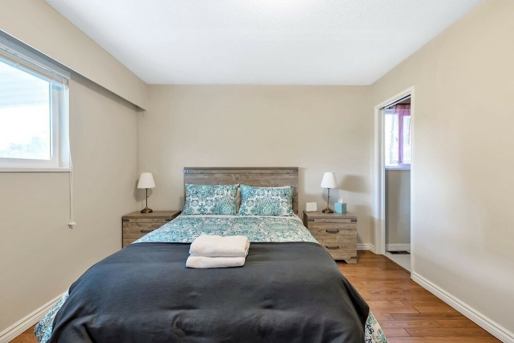 Фото Orchid House