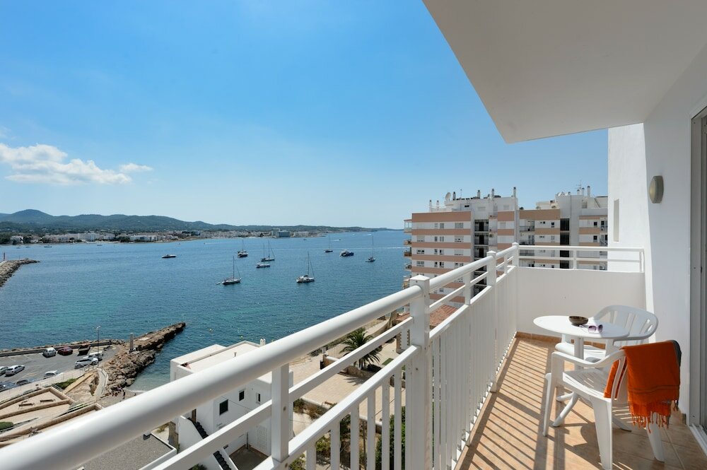 Фото Aparthotel Vibra Sanan - Adults Only