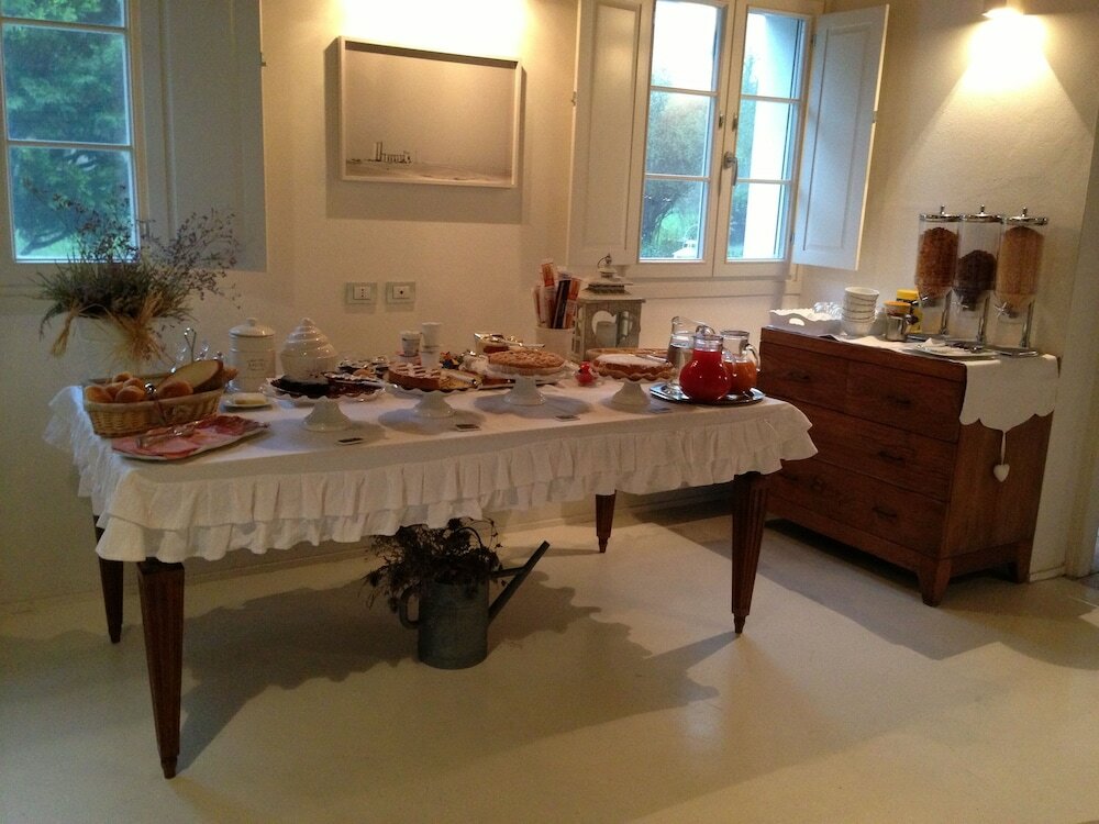 Фото Villa Horti della Fasanara - Guest House