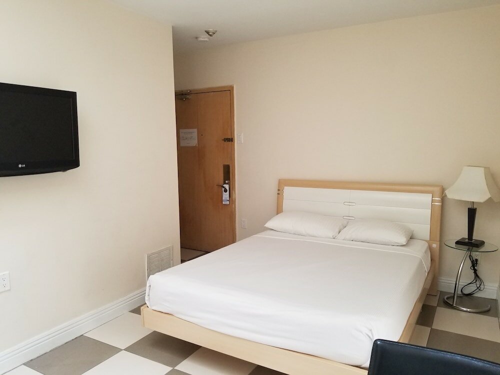 Фото Dragon Gate Inn