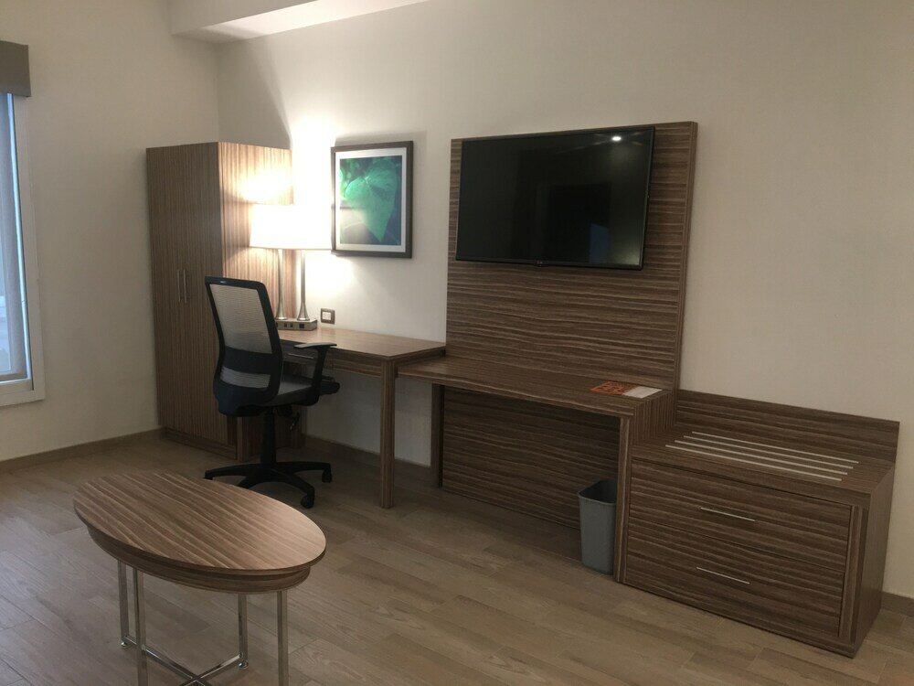 Фото Wyndham Garden Monterrey Valle Real