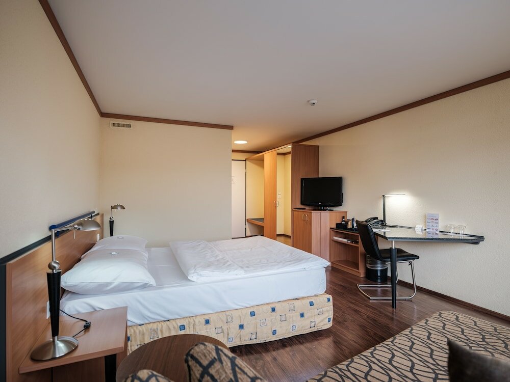 Фото Hotel Engel Business & Lifestyle