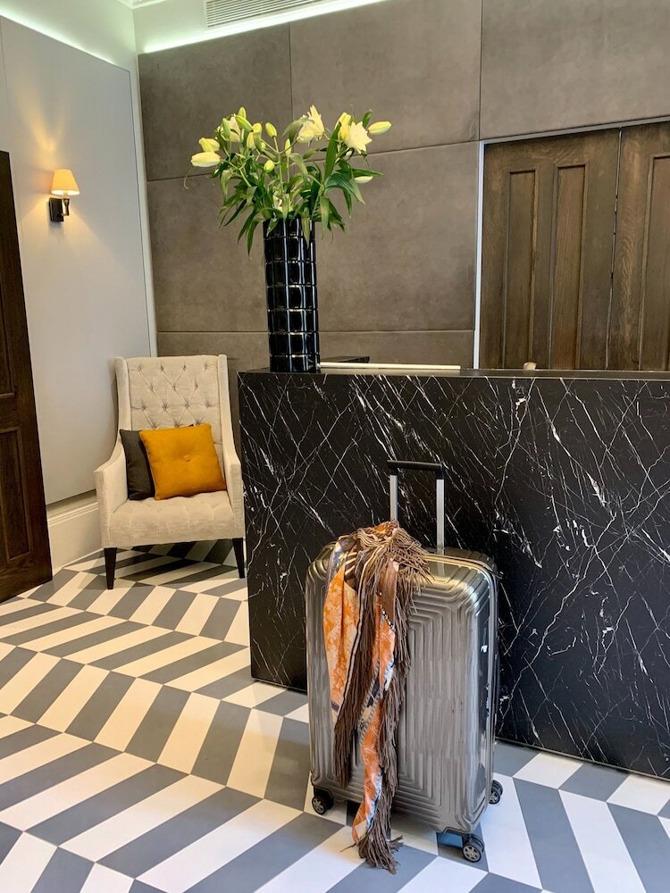 Фото Eccleston Square Hotel