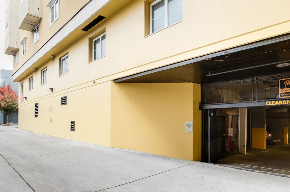 Фото Mediterranean Inn