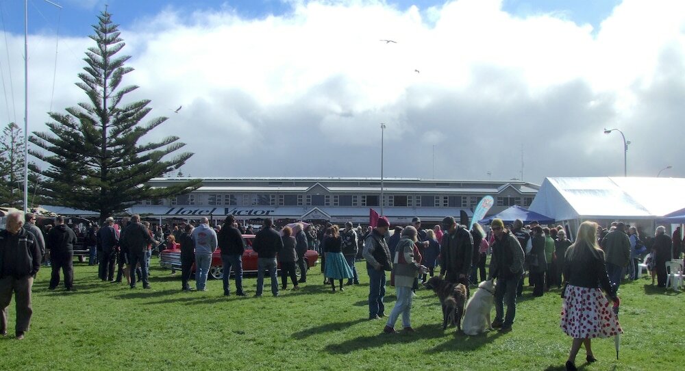 Фото Nightcap at Hotel Victor