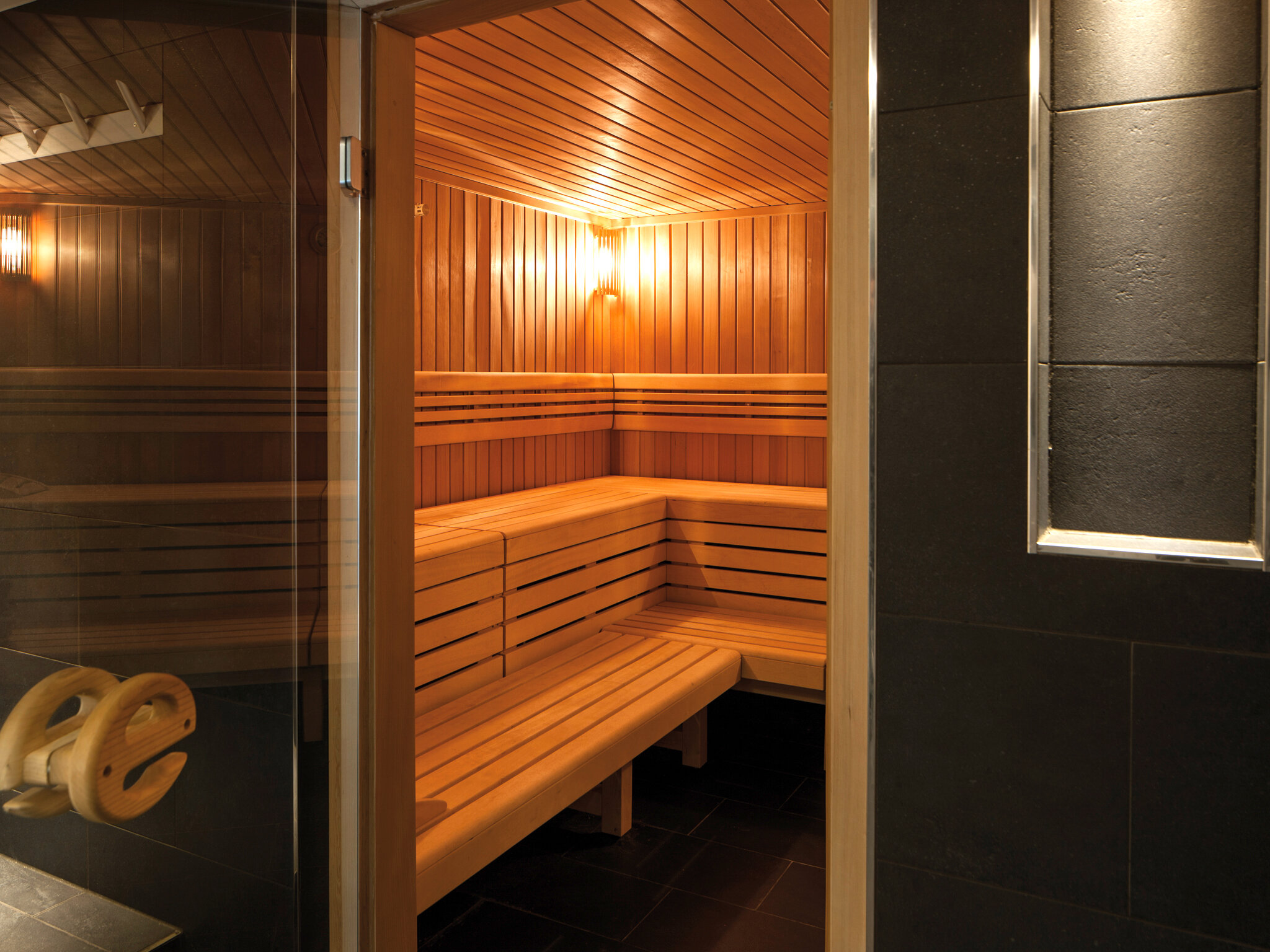 Фото DoubleTree by Hilton Vienna Schonbrunn