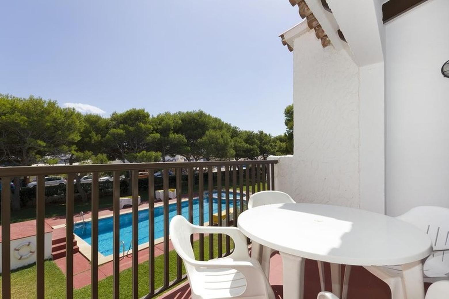 Фото Apartamentos Sol Y Mar Menorca