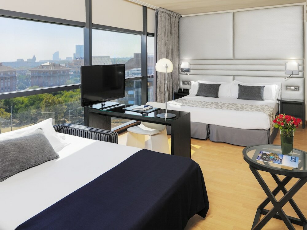 Фото H10 Marina Barcelona