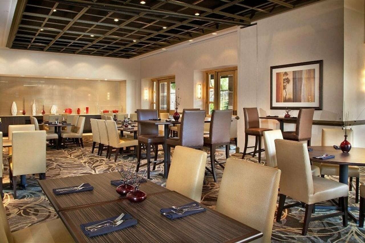 Фото DoubleTree Suites by Hilton Hotel Austin