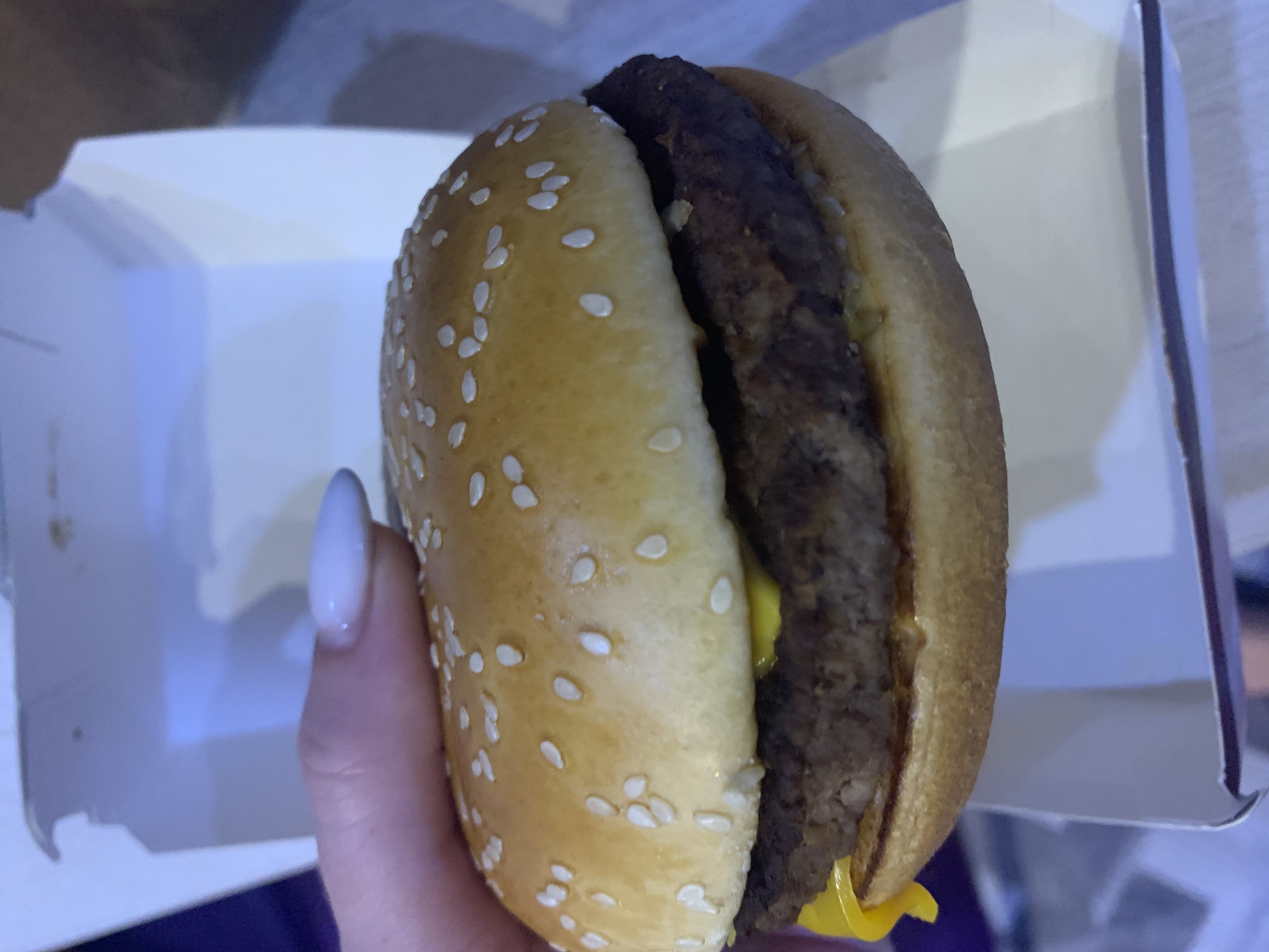 В Петрозаводске открылся первый ресторан "Вкусно - и точка": сходили на открытие