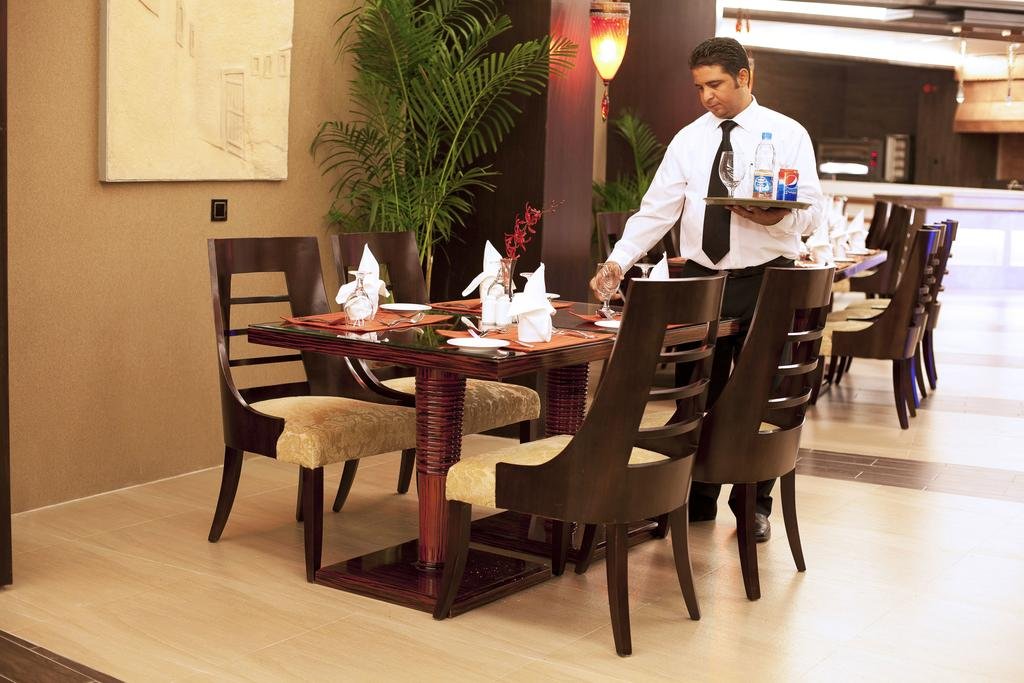 Фото Four Points by Sheraton Riyadh Khaldia