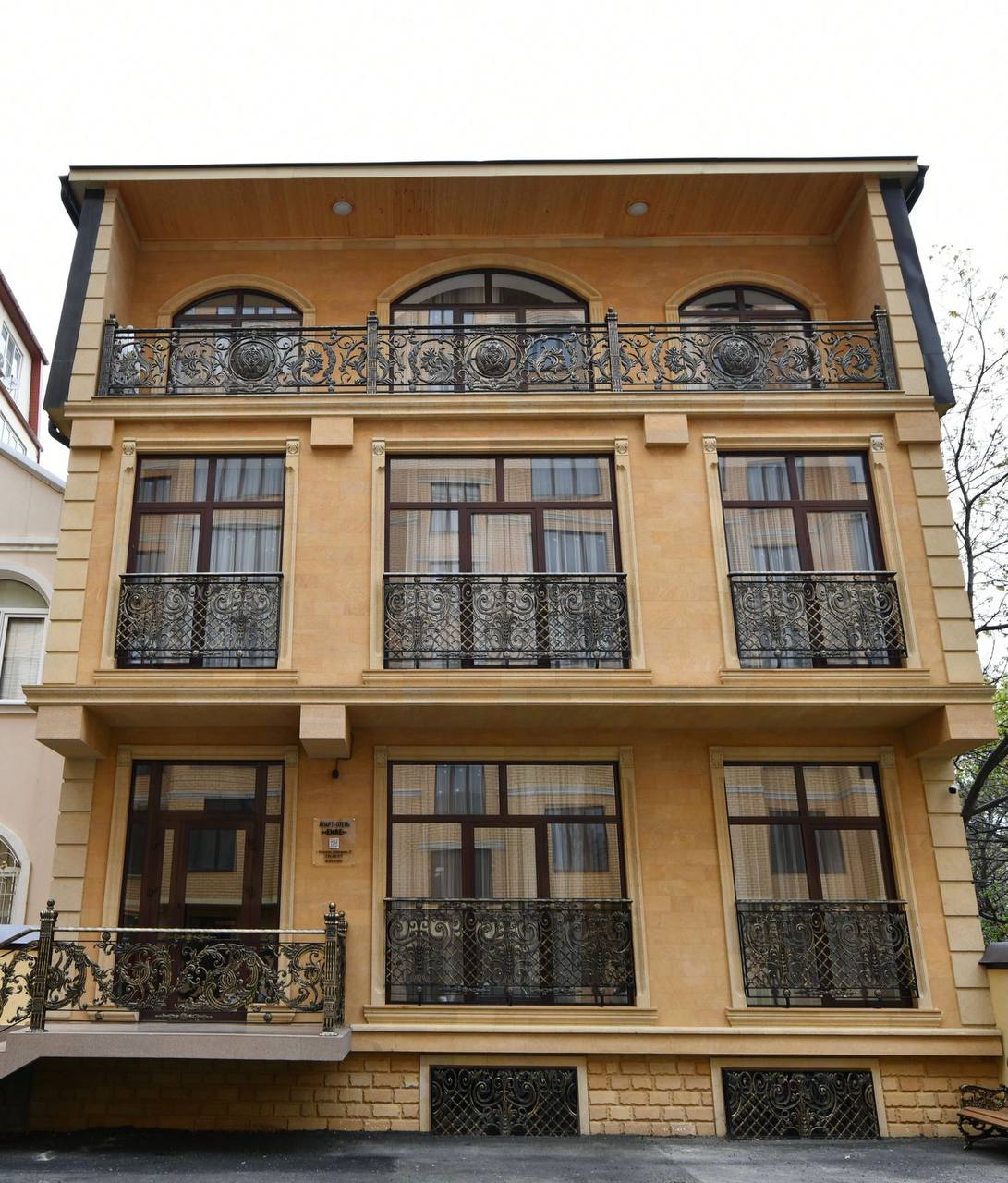 Фото отеля 1