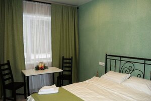 Iceberg Ugry (Yukhnov, Karla Marksa Street, 24А), hotel