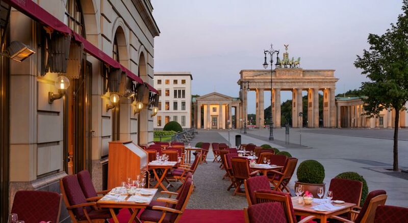 Гостиница Hotel Adlon Kempinski Berlin в Берлине