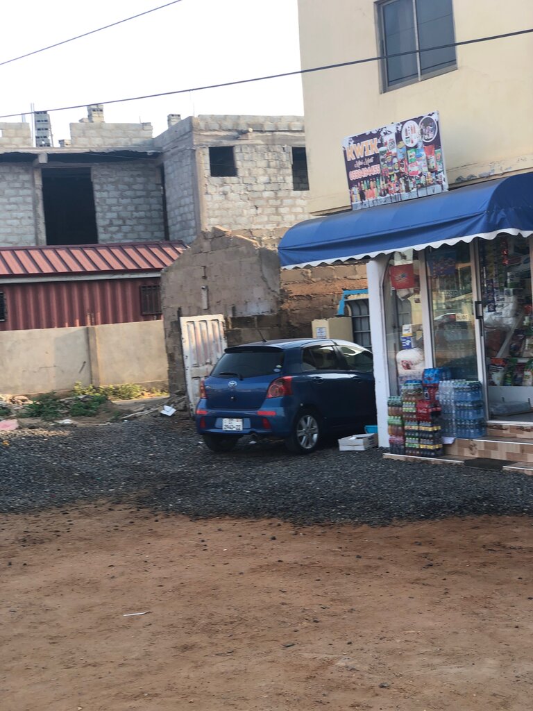 Car dealership Kwik, Earth, photo