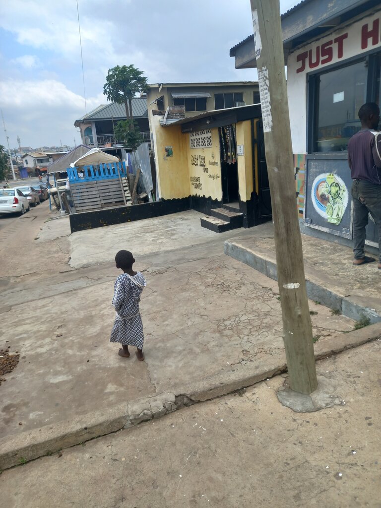 Bar, pub Just Here Bar, Accra, photo