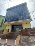 Perfect Business Services (La, 1st Otswe Street, 37) ، كلية إدارة الأعمال
