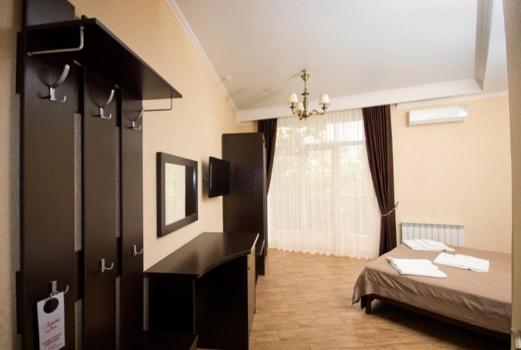 Фото Милана