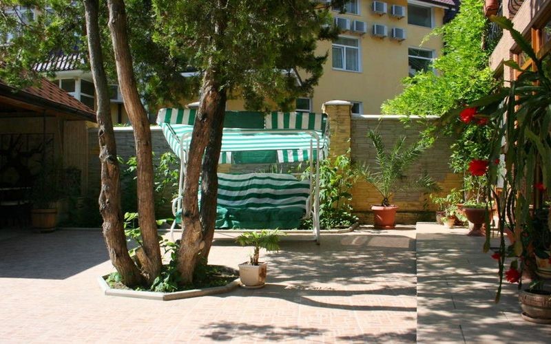 Фото отеля 2