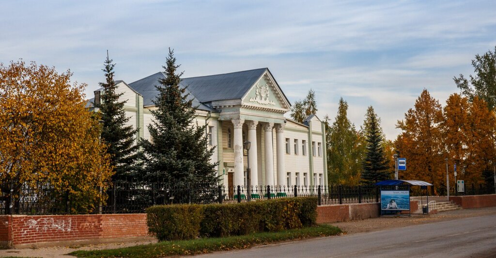 مركز ثقافي Tsentr natsionalnykh kultur Ural-Batyr ، ، صورة