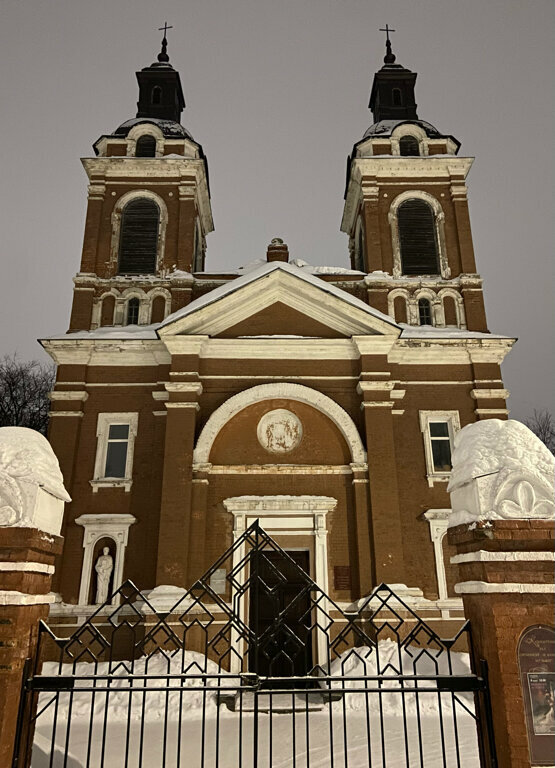 Филармония Александровский костёл, Киров, фото