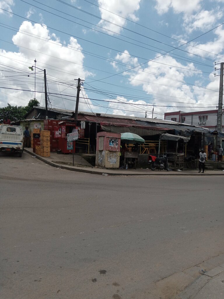 Department store Glenn Complexe, Douala, photo
