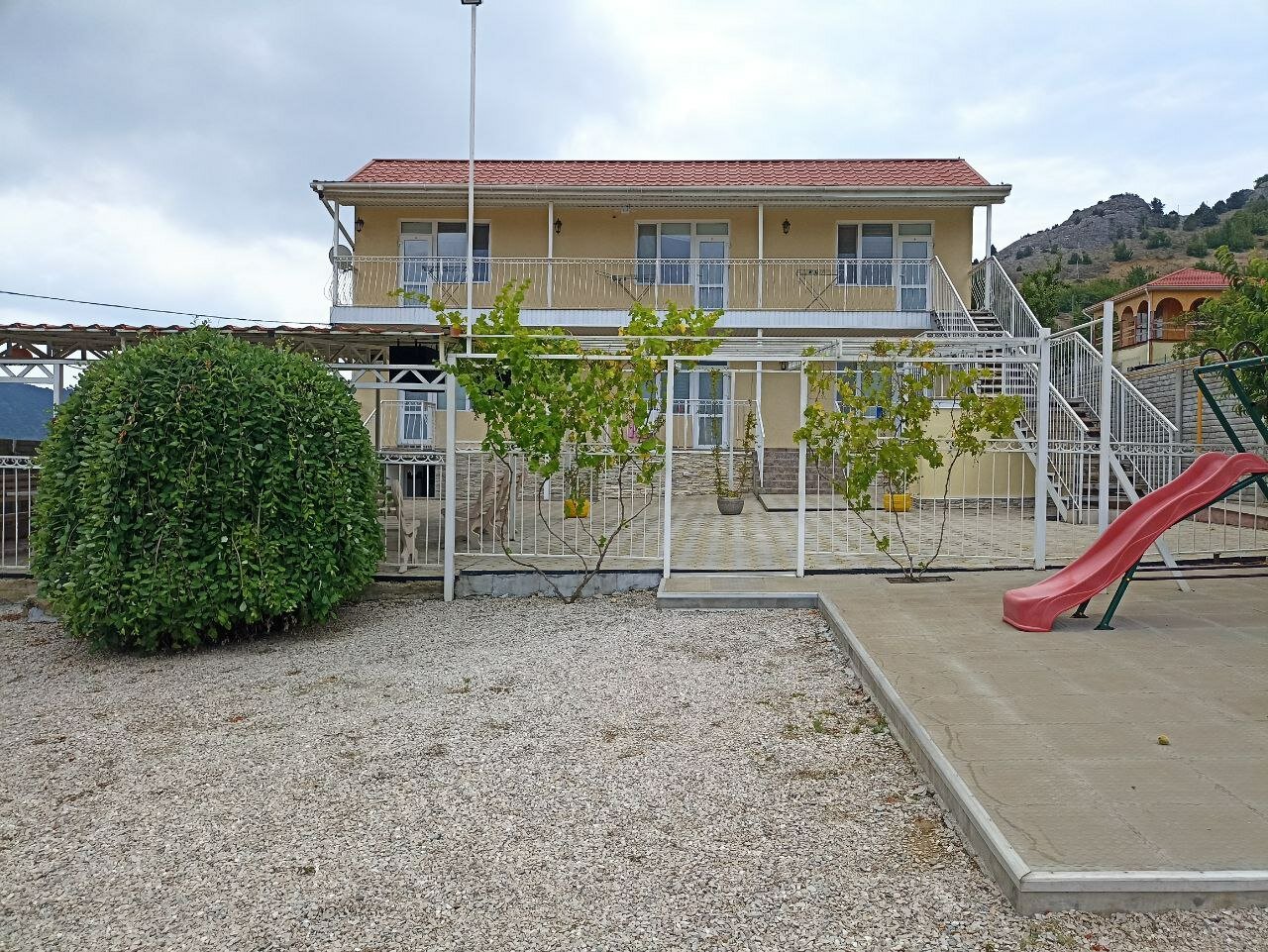 Фото Солнечный